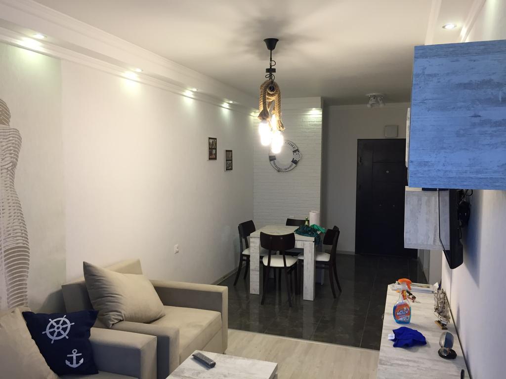 Stars Apartment バトゥーミ エクステリア 写真