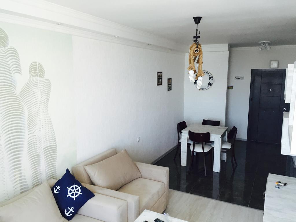 Stars Apartment バトゥーミ エクステリア 写真