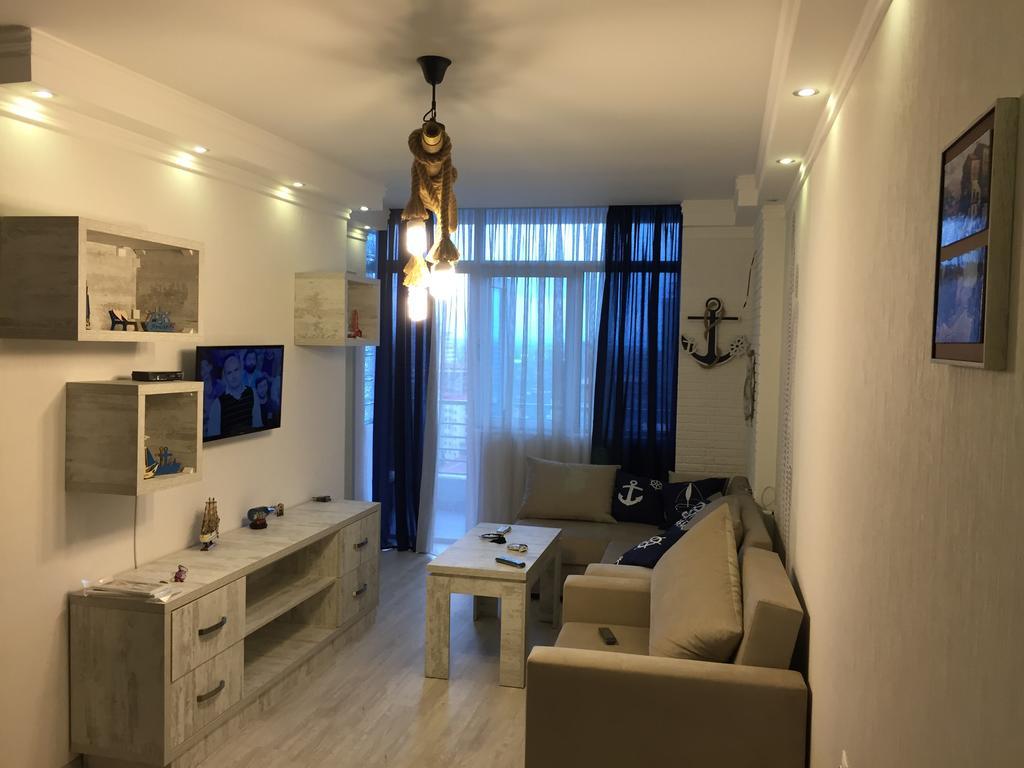 Stars Apartment バトゥーミ エクステリア 写真