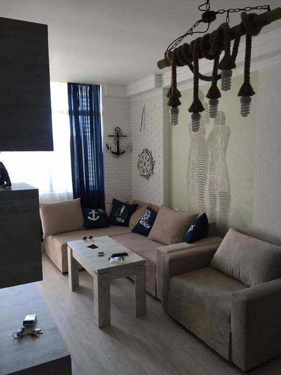 Stars Apartment バトゥーミ エクステリア 写真