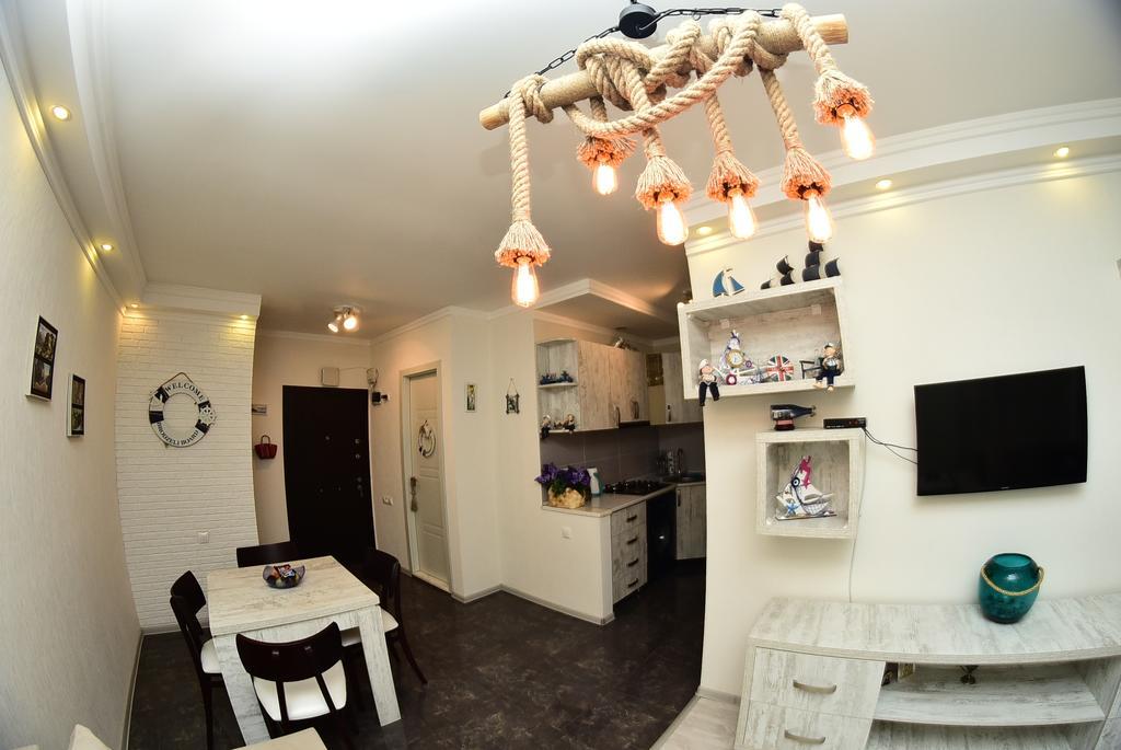 Stars Apartment バトゥーミ エクステリア 写真